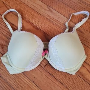 Victoria's Secret Full Coverage Bra, 32 C